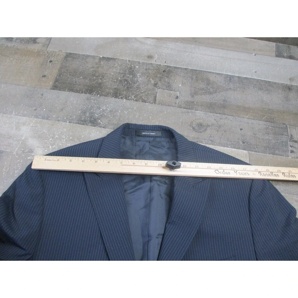 Hugo Boss Blazer Mens 42R Navy Pinstripe Wool Blend Stretch 2 Button Sport Coat